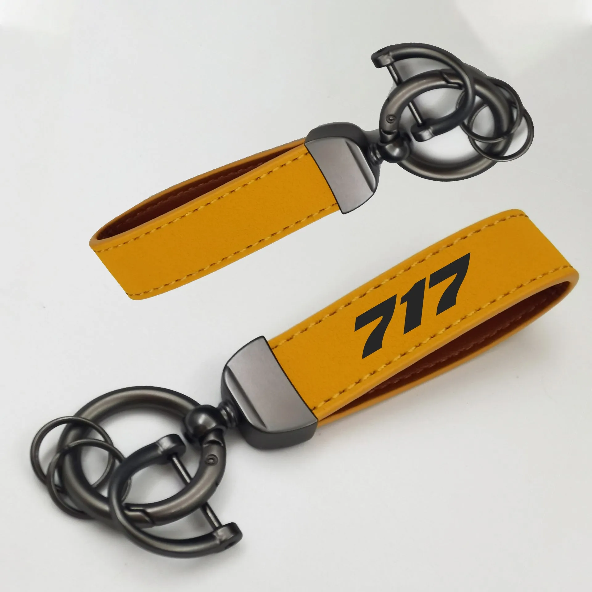 717 Flat Text Design Horseshoe Buckle Key Chains