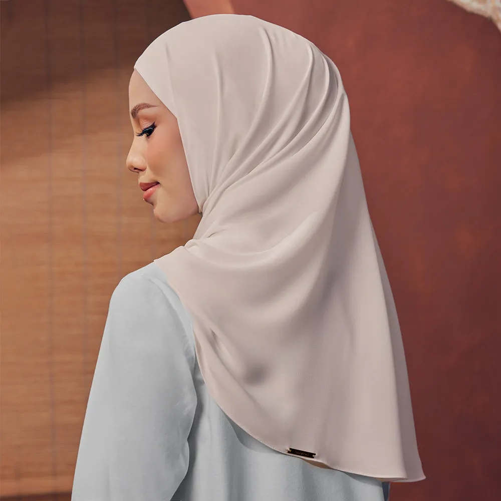 Niya Chiffon in Acadia White