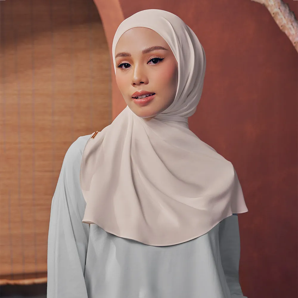 Niya Chiffon in Acadia White